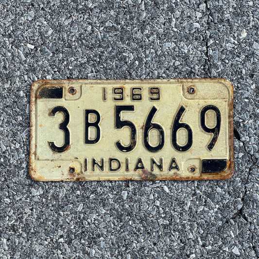 Photo of a 1969 Indiana License Plate Auto Tag Garage Decor Vintage 3B5669