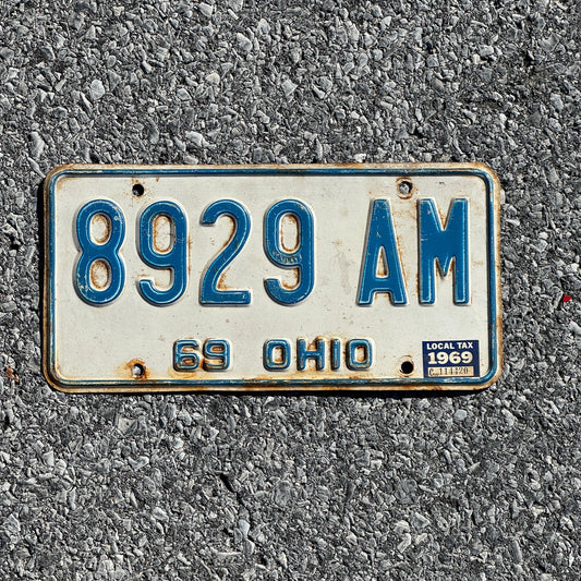 Photo of a 1969 Ohio License Plate Auto Tag Garage Decor Vintage 8929 AM