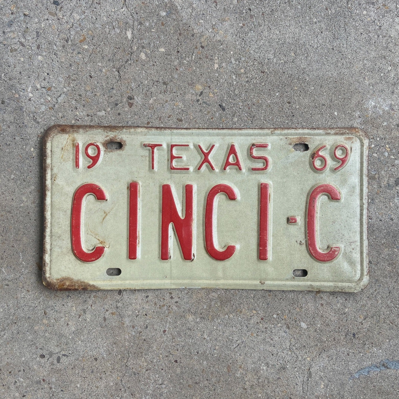 Photo of a 1969 Texas Vanity License Plate Auto Tag Garage Decor Vintage Cincinnati CINCI C with original patina