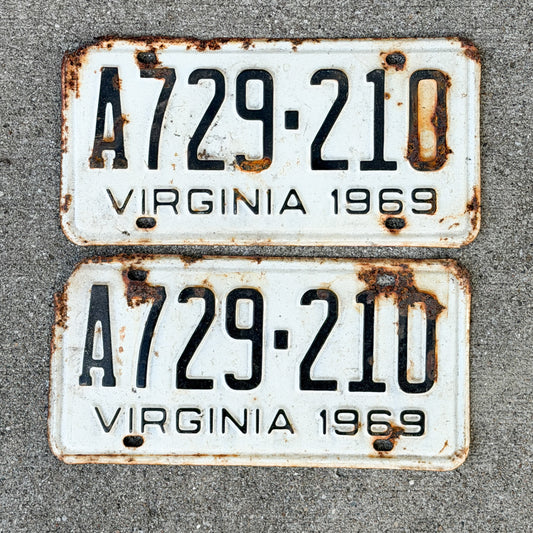 Photo of a 1969 Virginia License Plate Pair Auto Tag Garage Decor Vintage A 729 210 with original patina