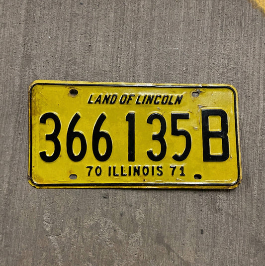 Photo of a 1970 1971 Illinois Truck License Plate Auto Tag Garage Decor Vintage 366135 B with original patina