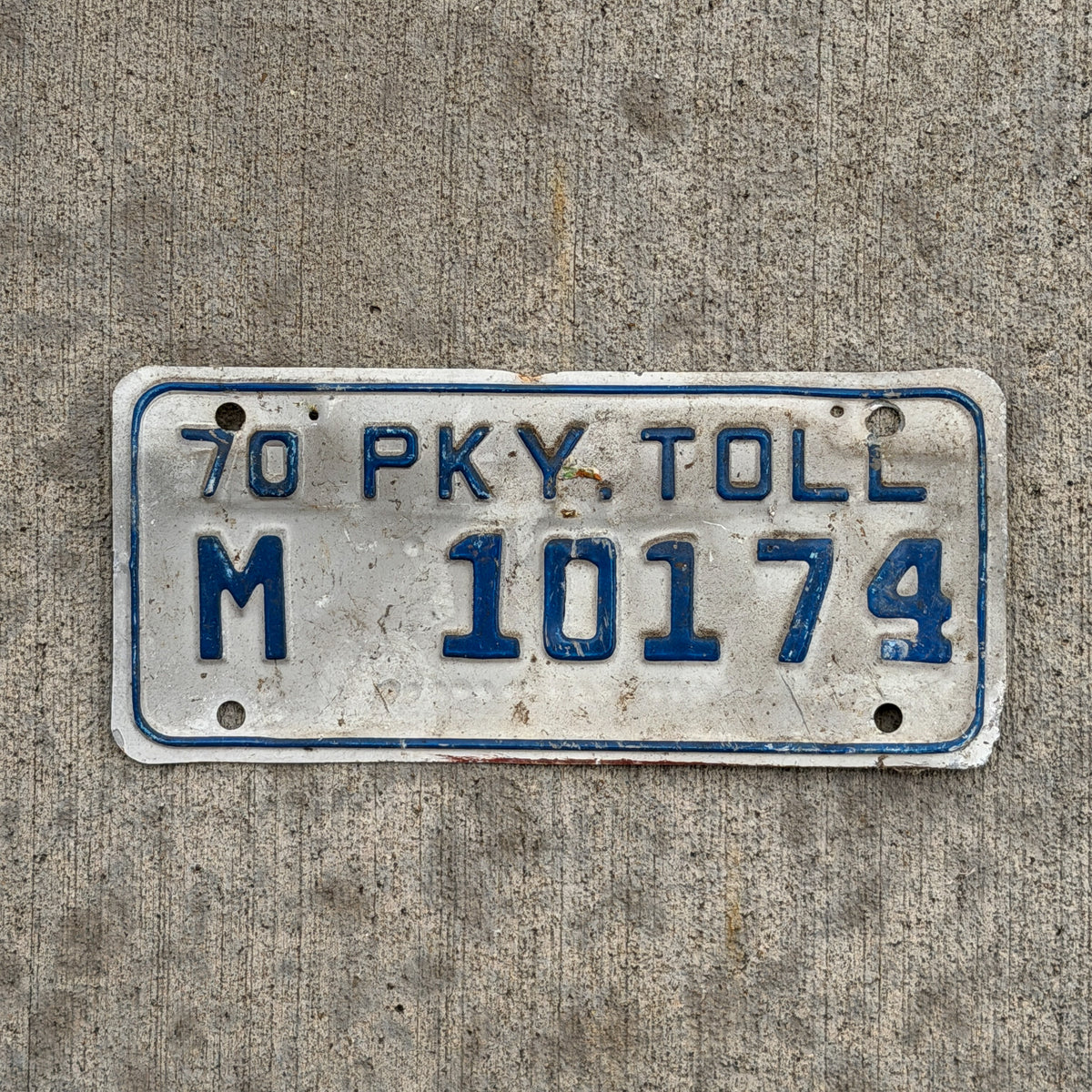 Photo of a 1970 Connecticut Merritt Parkway Toll License Plate Auto Tag Garage Decor Vintage M 10174 with original patina