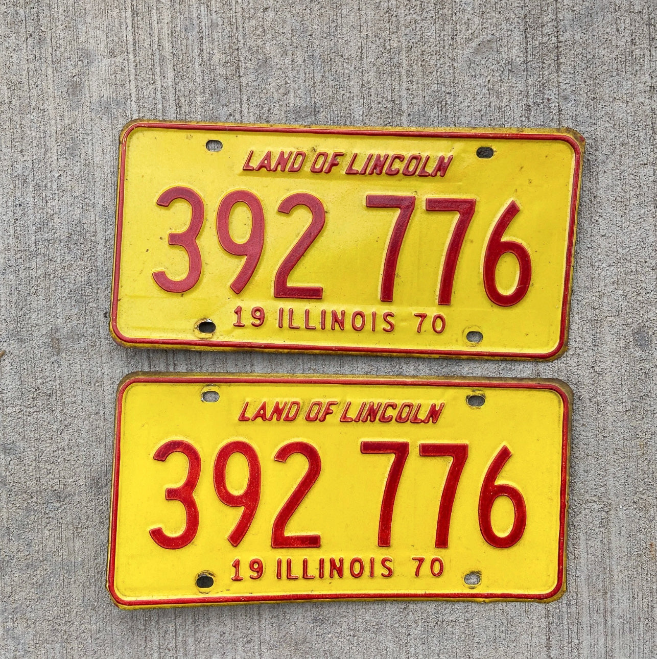 Photo of a 1970 Illinois License Plate Pair Auto Tag Garage Decor Vintage 392776 with original patina