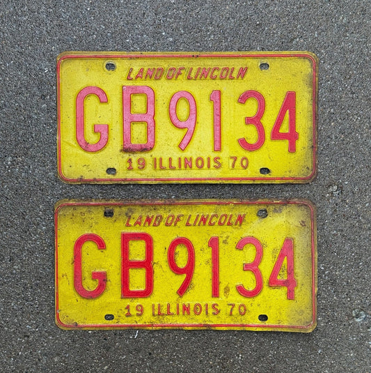 Photo of a 1970 Illinois License Plate Pair Auto Tag Garage Decor Vintage GB 9134