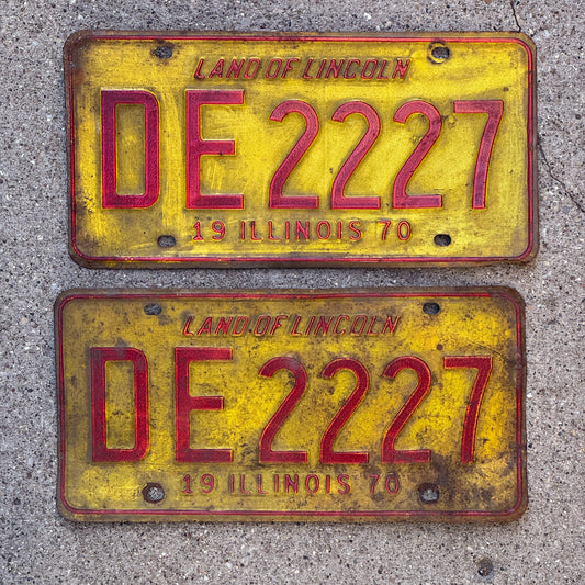 Photo of a 1970 Illinois License Plate Pair Auto Tag Garage Decor Vintage Repeat Repeating DE 2227 with original patina