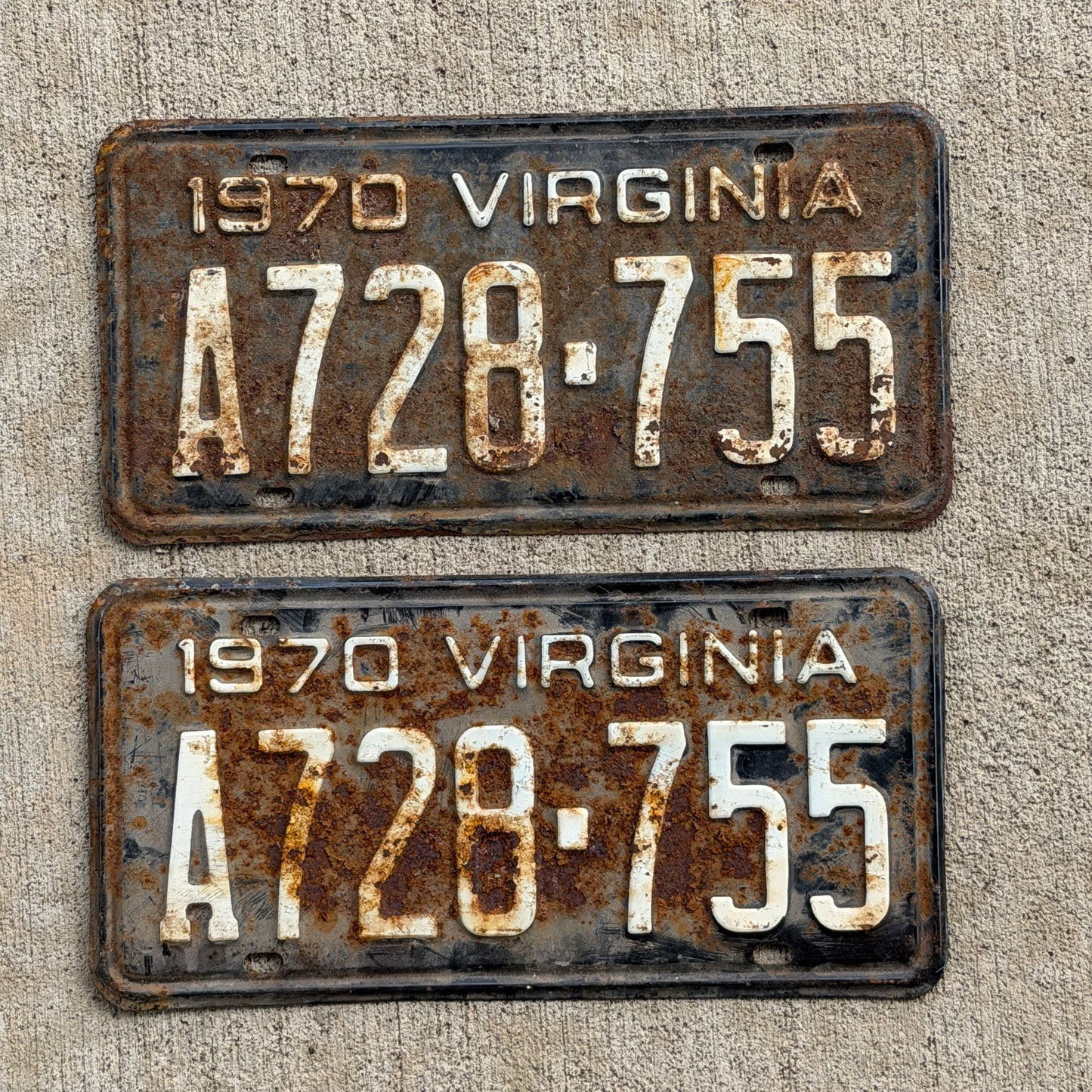 Photo of a 1970 Virginia License Plate Pair Auto Tag Garage Decor Vintage A728 755 with original patina