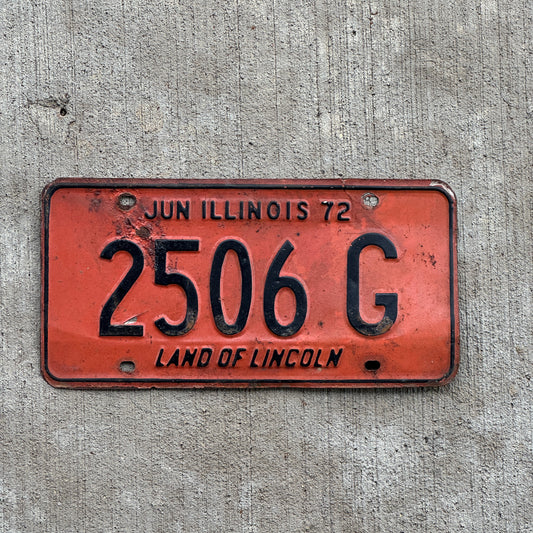 Photo of a 1971 1972 Illinois Truck License Plate Auto Tag 1 Vintage Garage 2506 G with original patina