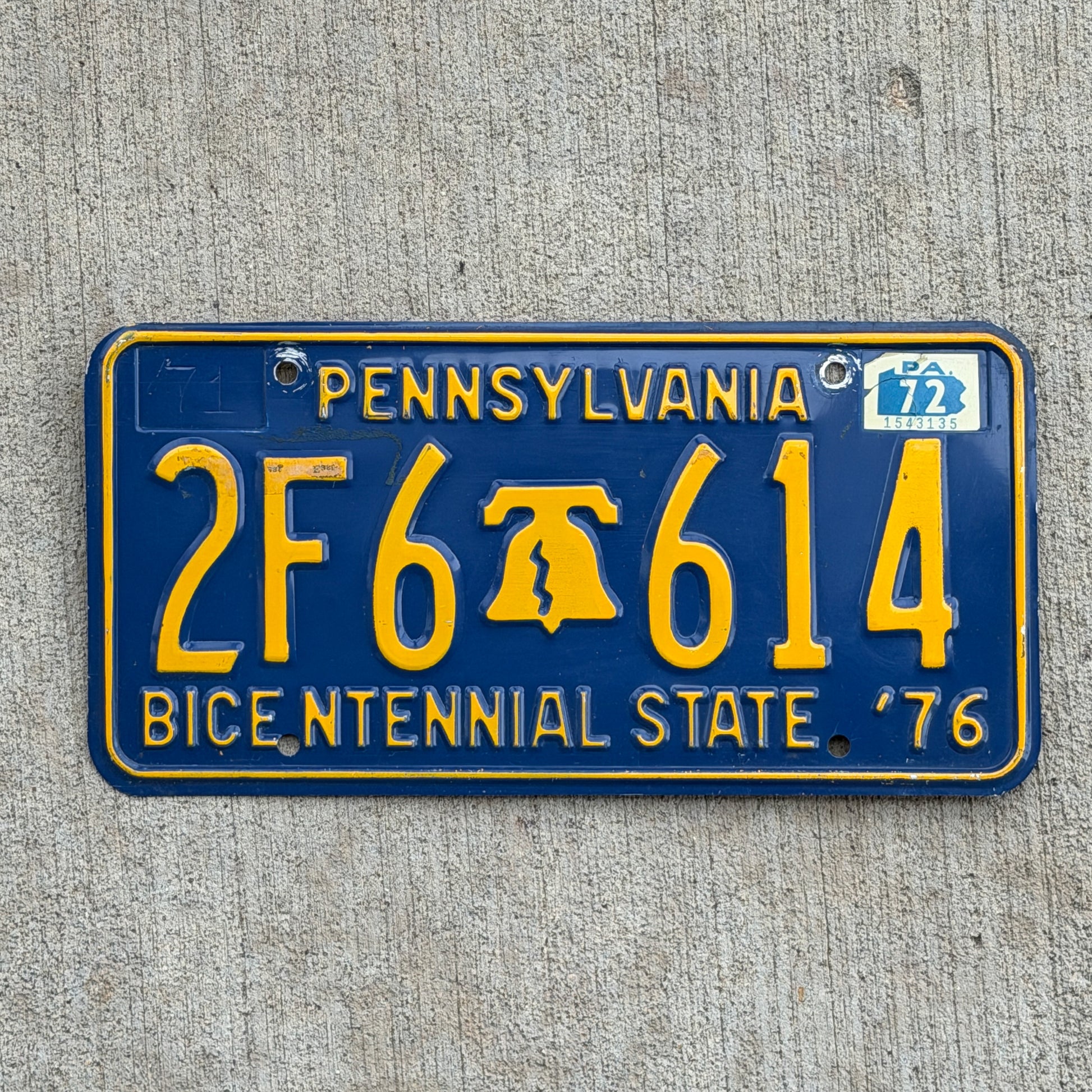 Photo of a 1971 1972 Pennsylvania License Plate Auto Tag Garage Decor Vintage Bicentennial Liberty Bell 2F6 614 with original patina