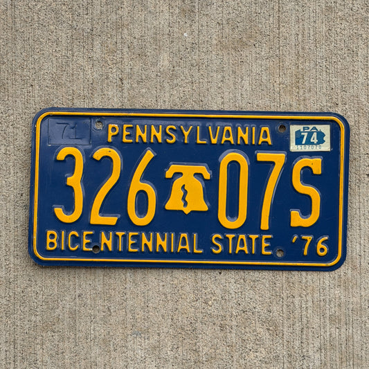 Photo of a 1971 1974 Pennsylvania License Plate Auto Tag Garage Decor Vintage Bicentennial Liberty Bell 326 07S with original patina