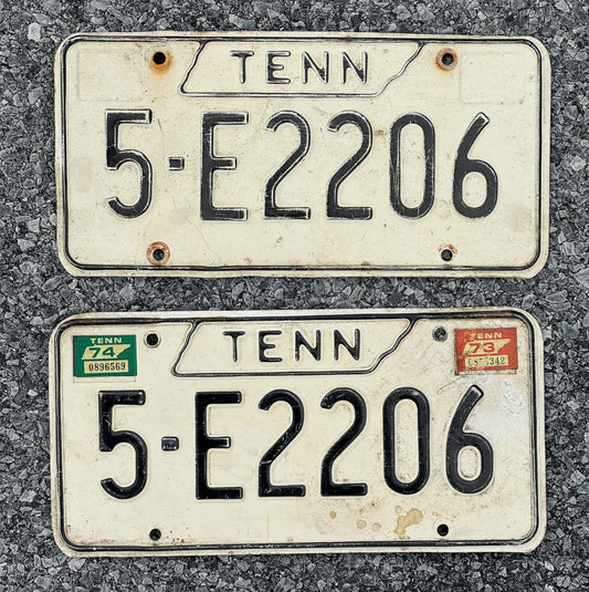 Photo of a 1971 1974 Tennessee License Plate Pair 5 E2206 with original patina