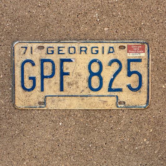 Photo of a 1971 1975 Georgia License Plate Auto Tag Garage Decor Vintage GPF 825