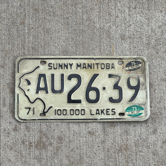 Photo of a 1971 1975 Manitoba License Plate Auto Tag Garage Decor Vintage Buffalo Bison AU 26 39 with original patina
