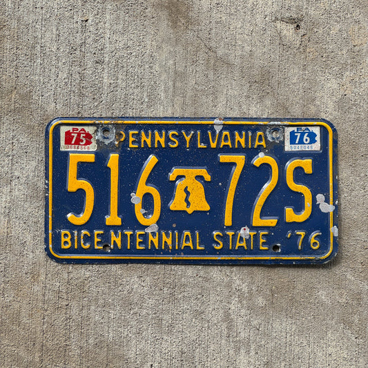 Photo of a 1971 1976 Pennsylvania License Plate Auto Tag Garage Decor Vintage Bicentennial Liberty Bell 516 72S with original patina