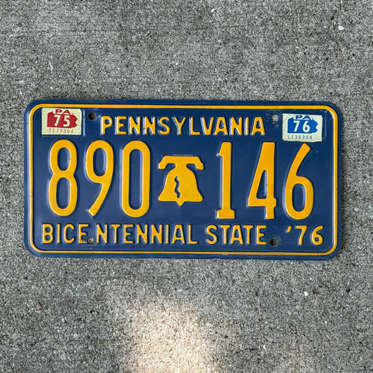 Photo of a 1971 1976 Pennsylvania License Plate Auto Tag Garage Decor Vintage Bicentennial Liberty Bell 890 146 with original patina
