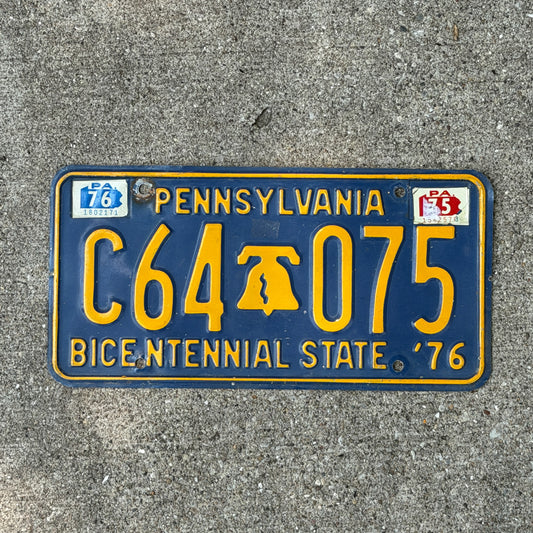 Photo of a 1971 1976 Pennsylvania License Plate Auto Tag Garage Decor Vintage Bicentennial Liberty Bell C64 075 with original patina