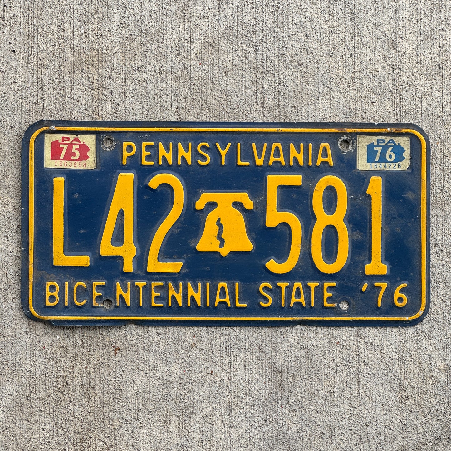 Photo of a 1971 1976 Pennsylvania License Plate Auto Tag Garage Decor Vintage L42 581 with original patina