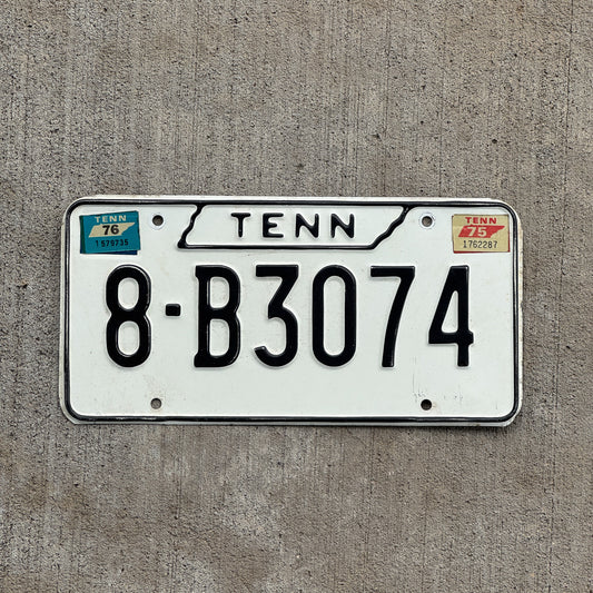 Photo of a 1971 1976 Tennessee License Plate Auto Tag Garage Decor Vintage 8 B3074 with original patina