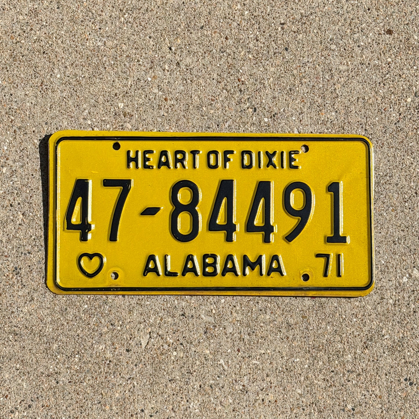 Photo of a 1971 Alabama License Plate Auto Tag Garage Decor Vintage 47 84491 with original patina