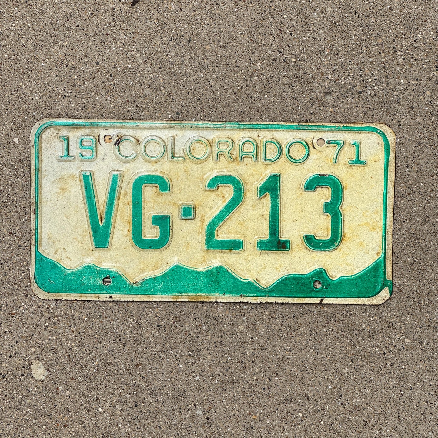 Photo of a 1971 Colorado License Plate Auto Tag Garage Decor Vintage VG 213