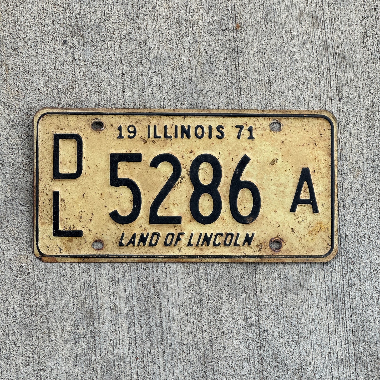 Photo of a 1971 Illinois Dealer License Plate Auto Tag 2 Vintage Garage 5286 A with original patina