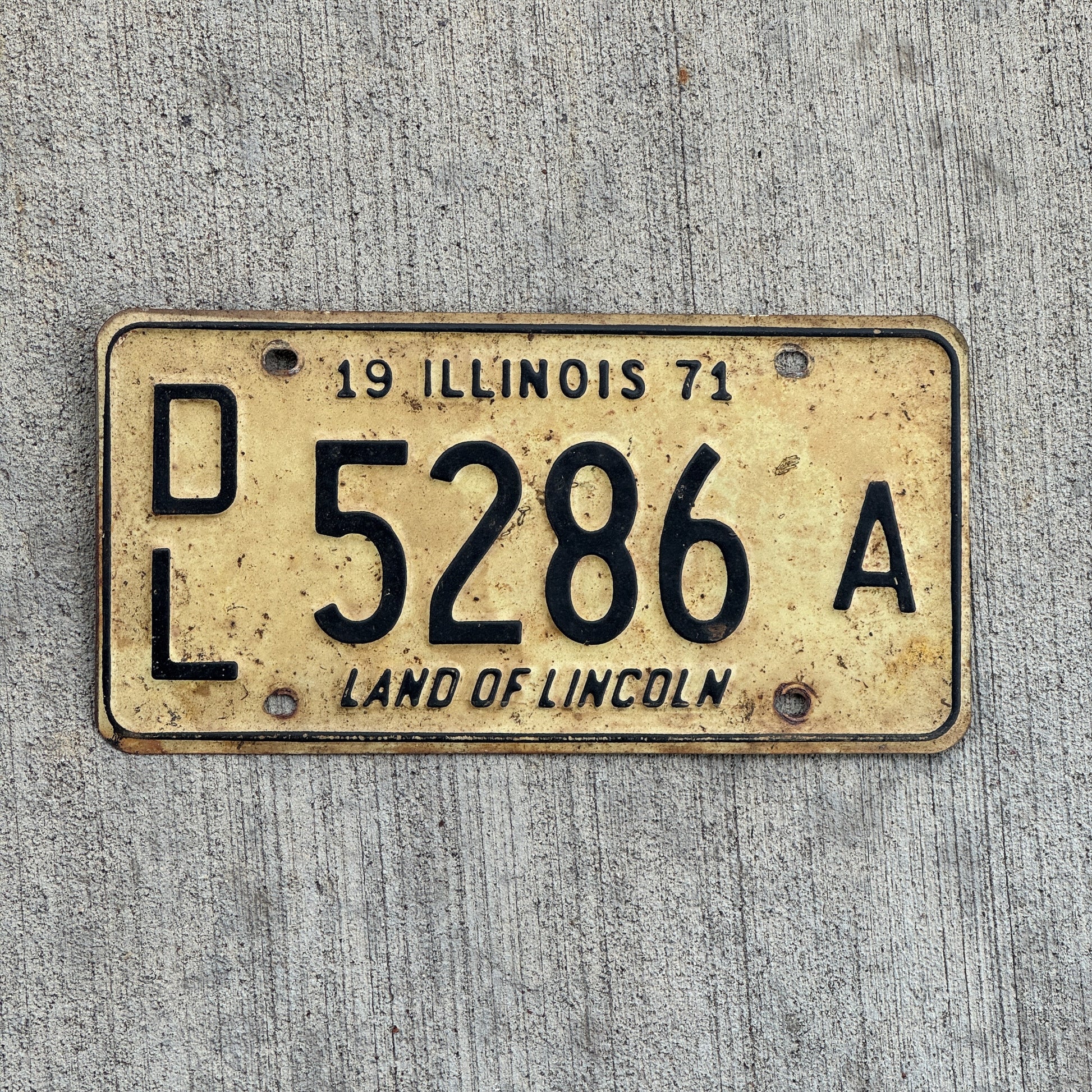 Photo of a 1971 Illinois Dealer License Plate Auto Tag 2 Vintage Garage 5286 A with original patina