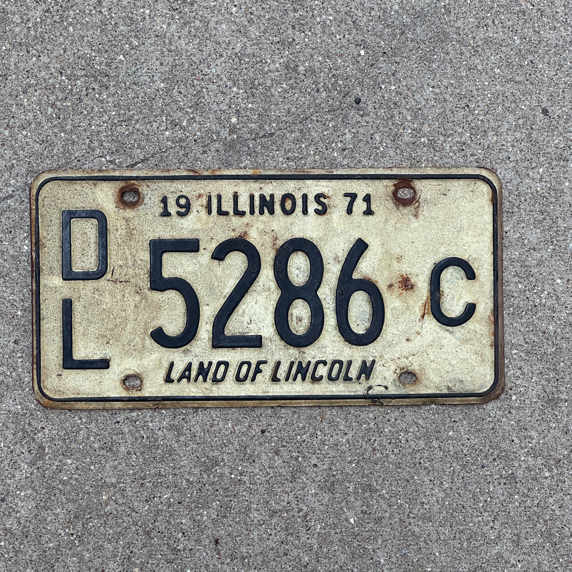 Photo of a 1971 Illinois Dealer License Plate Auto Tag 2 Vintage Garage 5286 C with original patina