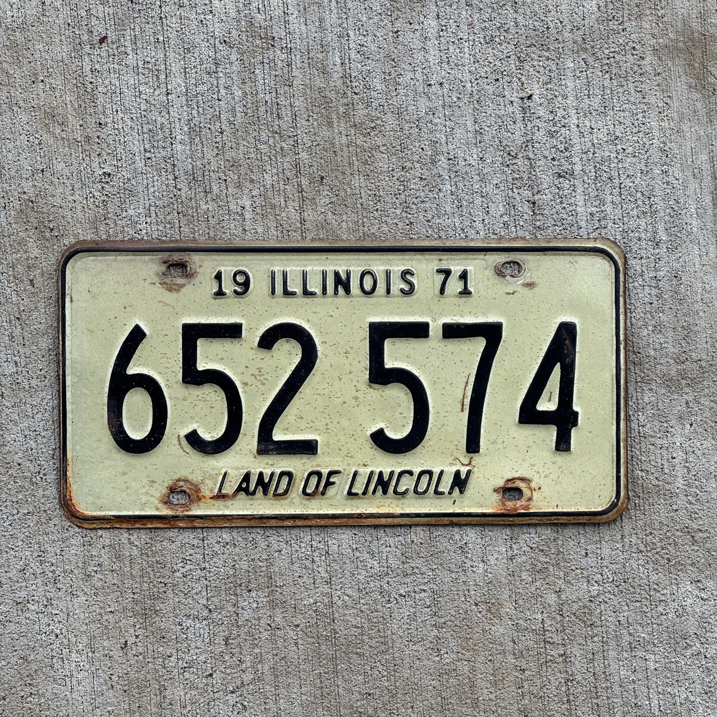 Photo of a 1971 Illinois License Plate Auto Tag 1 Vintage Garage 652 574 with original patina