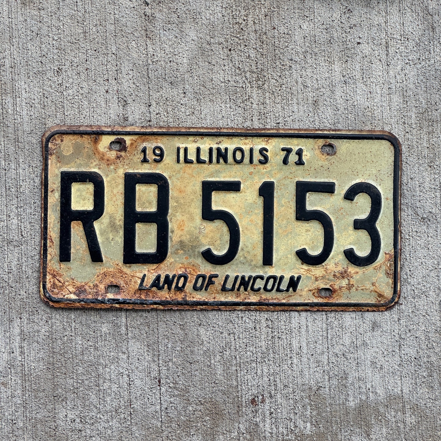 Photo of a 1971 Illinois License Plate Auto Tag 2 Vintage Garage RB 5153 with original patina