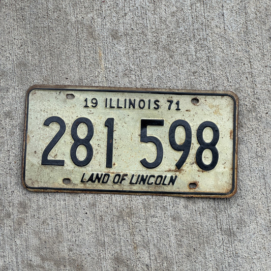 Photo of a 1971 Illinois License Plate Auto Tag Garage Decor Vintage 281 598 with original patina