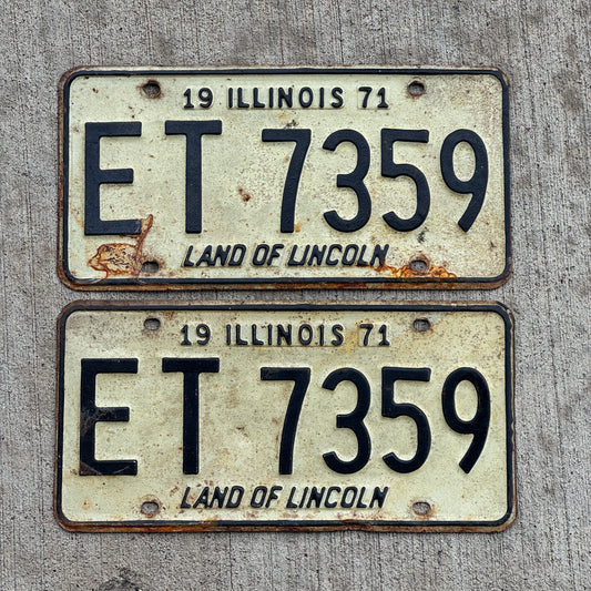 Photo of a 1971 Illinois License Plate Pair Auto Tag Garage Decor Vintage ET 7359 with original patina