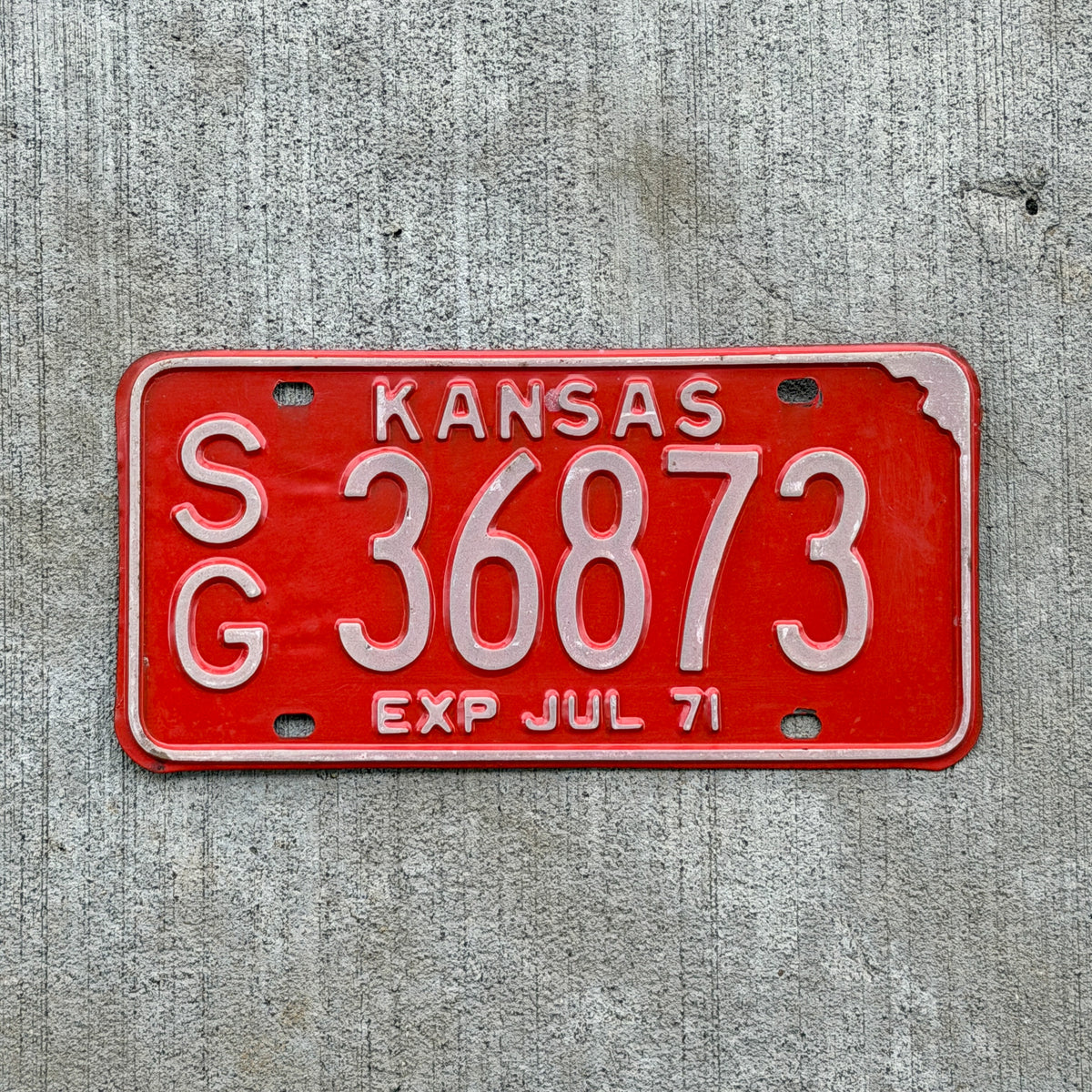 Photo of a 1971 Kansas License Plate Auto Tag Garage Decor Vintage SG 36873 with original patina