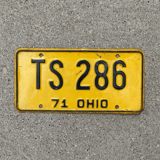 Photo of a 1971 Ohio License Plate Auto Tag 2 Vintage Garage TS 286 with original patina