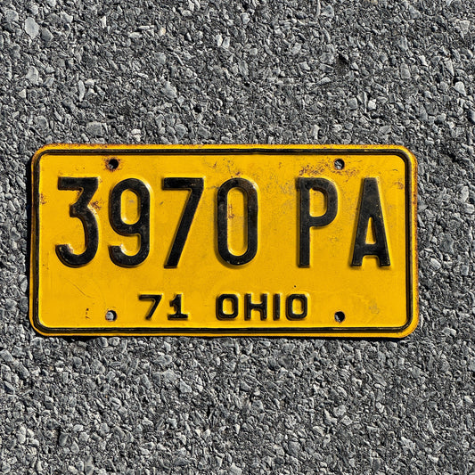 Photo of a 1971 Ohio License Plate Auto Tag Garage Decor Vintage 3970 PA