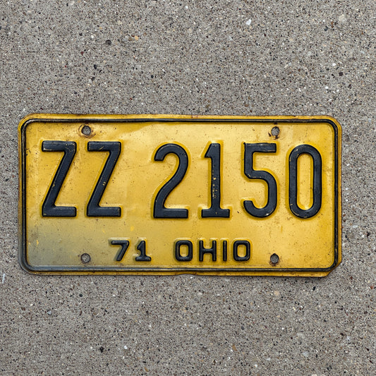 Photo of a 1971 Ohio License Plate Auto Tag Garage Decor Vintage ZZ 2150 with original patina