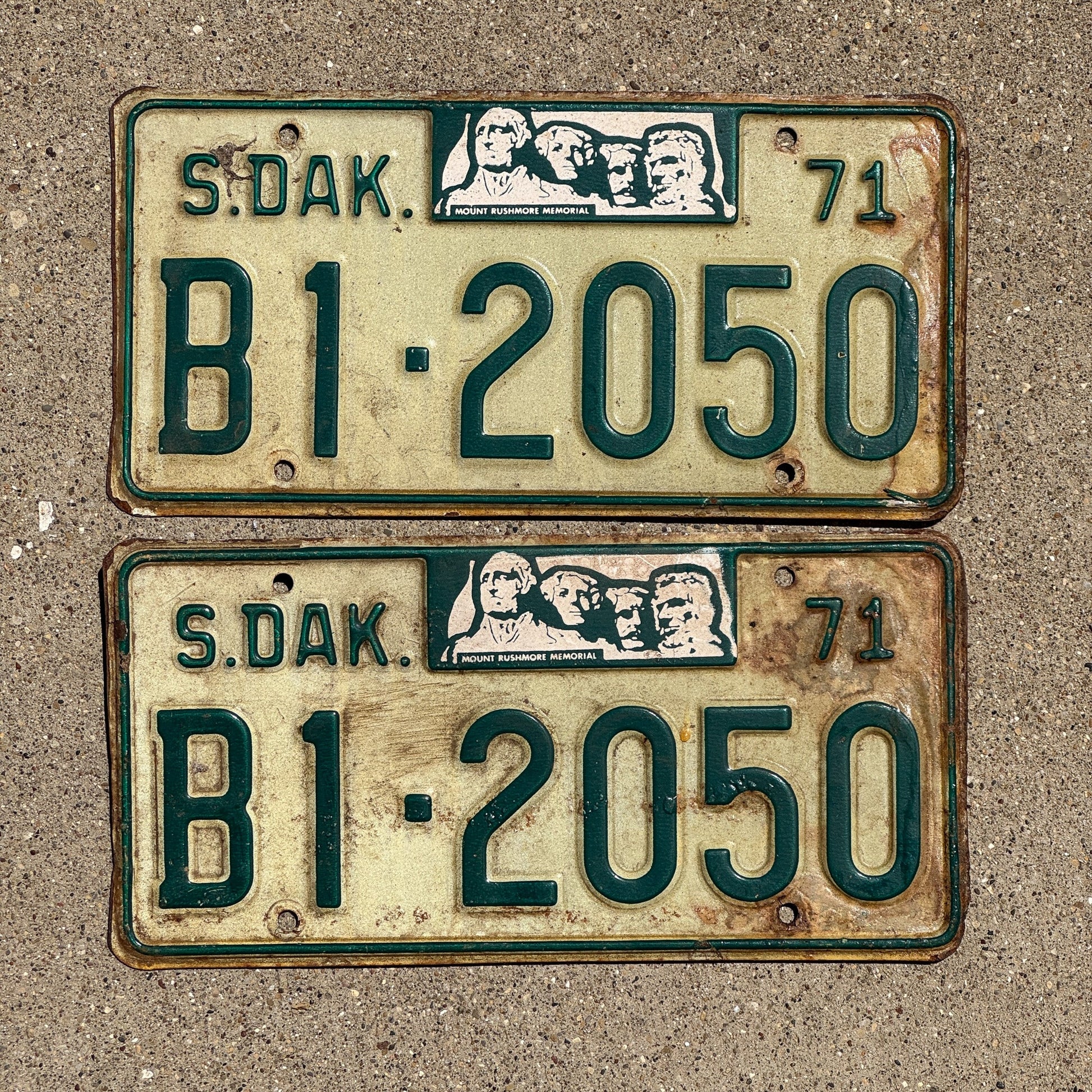 Photo of a 1971 South Dakota License Plate Pair Auto Tag Garage Decor Vintage Minnehaha B1 2050