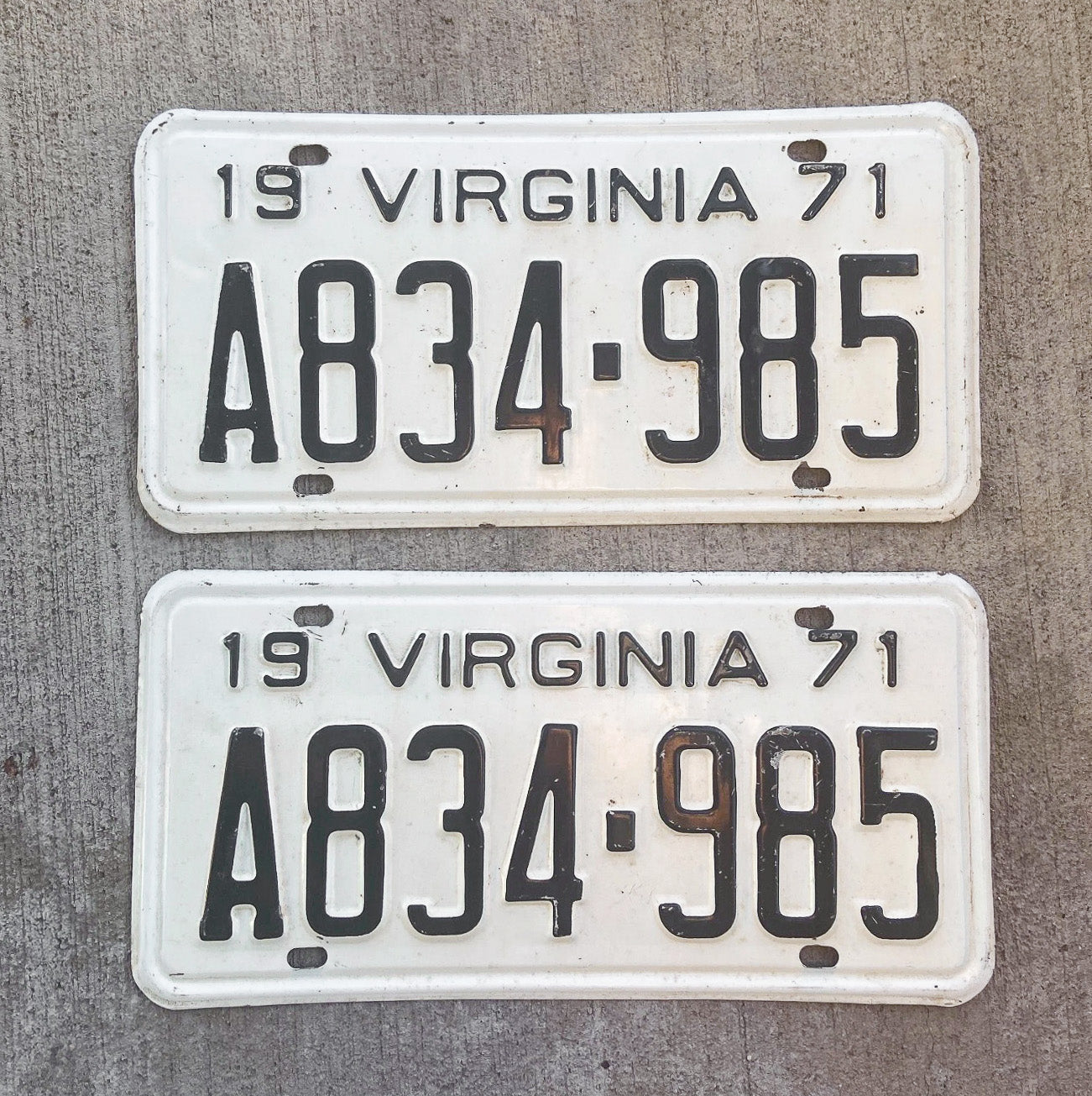 Photo of a 1971 Virginia License Plate Pair Auto Tag Garage Decor Vintage A834 985 with original patina