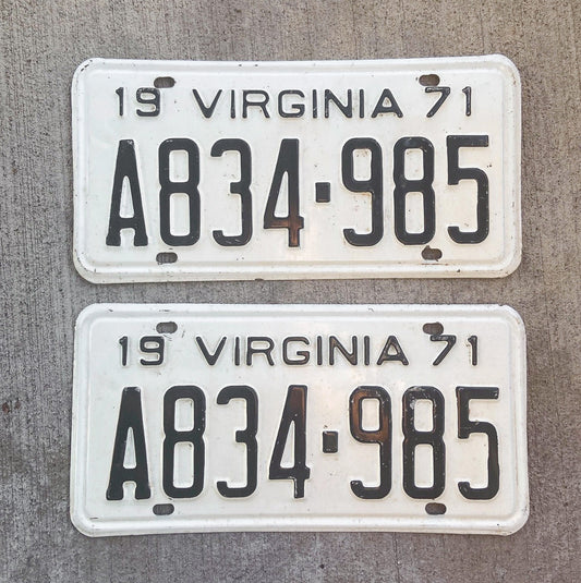 Photo of a 1971 Virginia License Plate Pair Auto Tag Garage Decor Vintage A834 985 with original patina