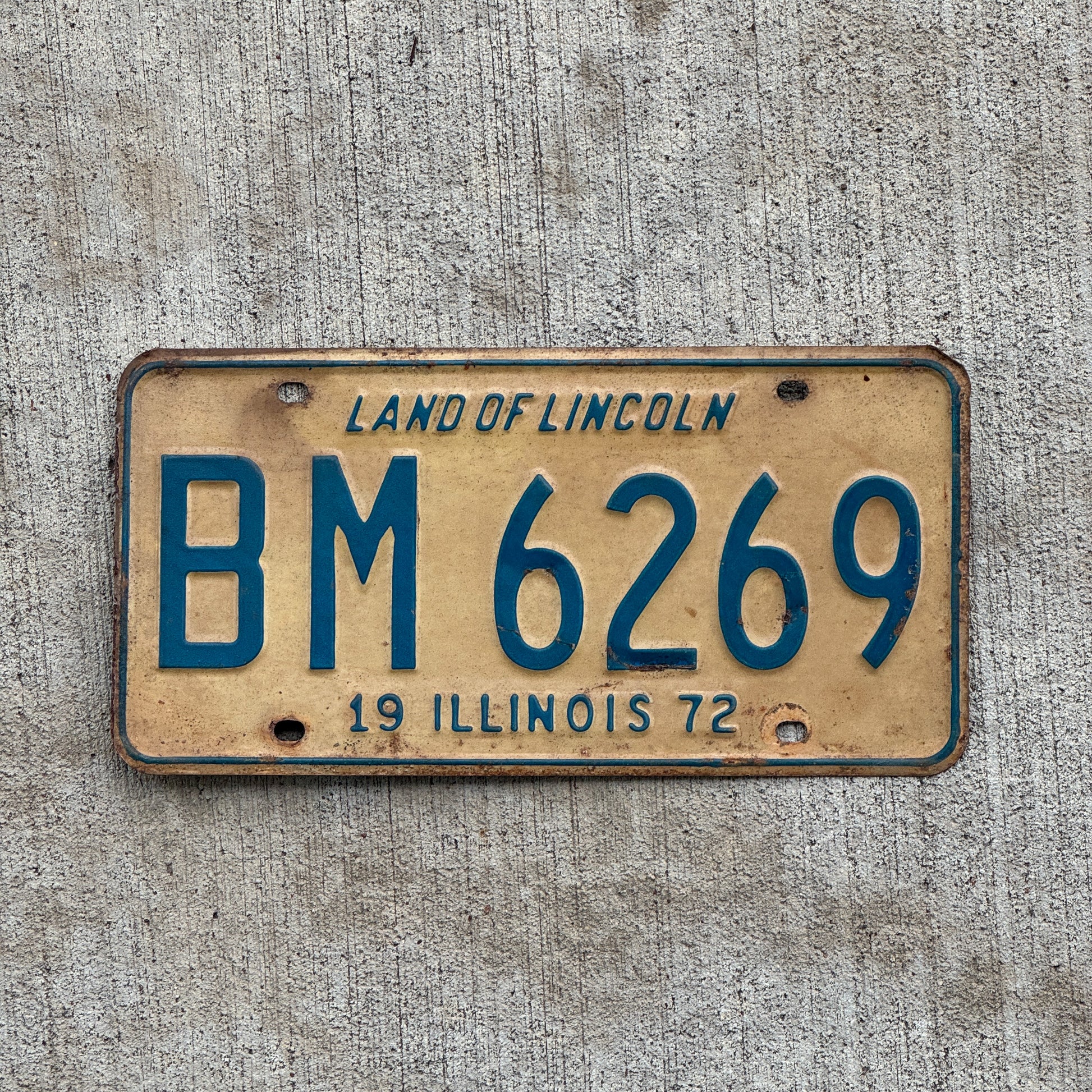 Photo of a 1972 Illinois License Plate Auto Tag Garage Decor Vintage BM 6269 with original patina