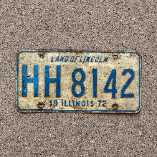 Photo of a 1972 Illinois License Plate Auto Tag Garage Decor Vintage HH 8142