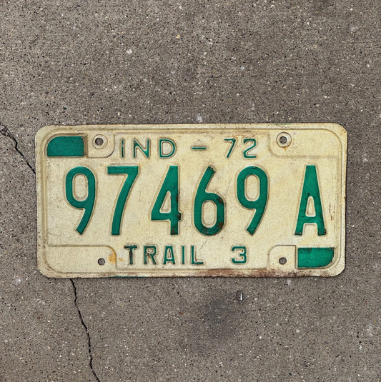 Photo of a 1972 Indiana Trailer License Plate Auto Tag Garage Decor 97469 A