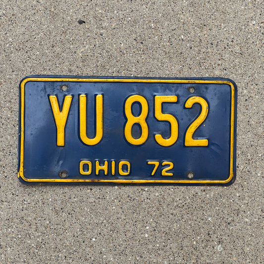 Photo of a 1972 Ohio License Plate Auto Tag Garage Decor Vintage YU 852 with original patina