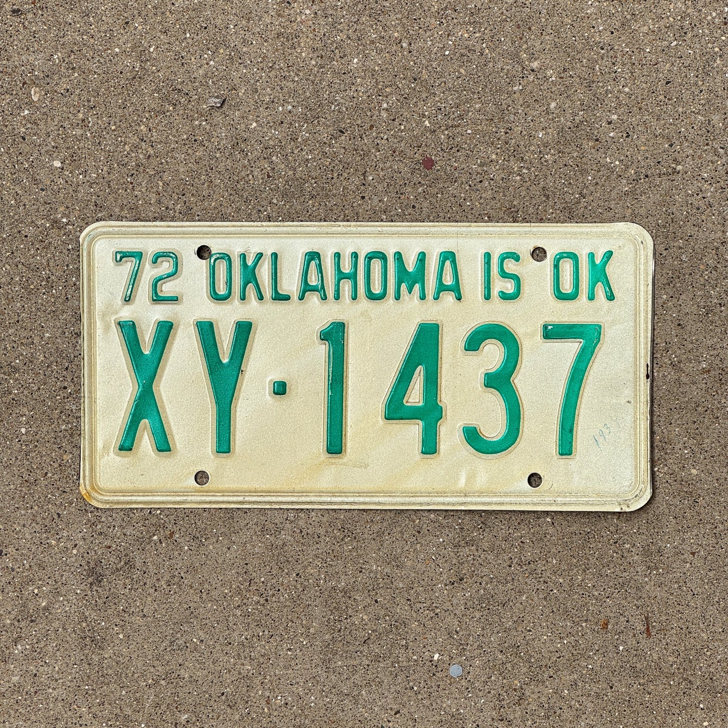 Photo of a 1972 Oklahoma License Plate Auto Tag Garage Decor Vintage XY 1437