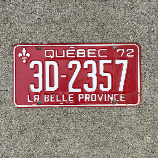 Photo of a 1972 Quebec License Plate Auto Tag Garage Decor Vintage 3D 2357 with original patina