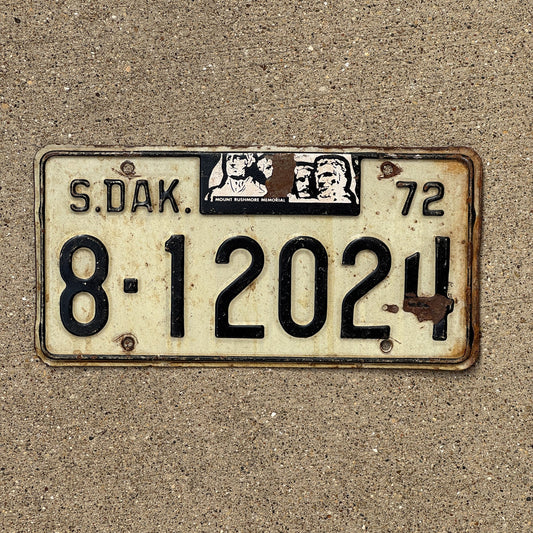 Photo of a 1972 South Dakota License Plate Auto Tag Garage Decor Vintage Mount Rushmore 8 12024