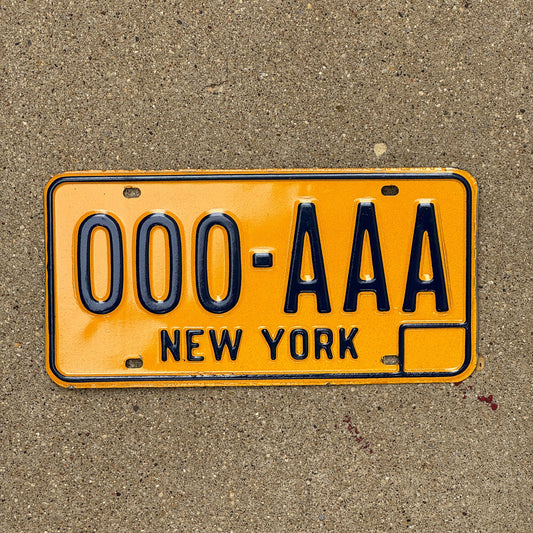 Photo of a 1973 New York SAMPLE License Plate Auto Tag Garage Decor Vintage 000 AAA