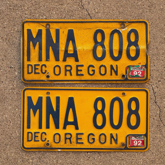 Photo of a 1973 Oregon License Plate Pair Auto Tag Garage Decor Vintage MNA 808