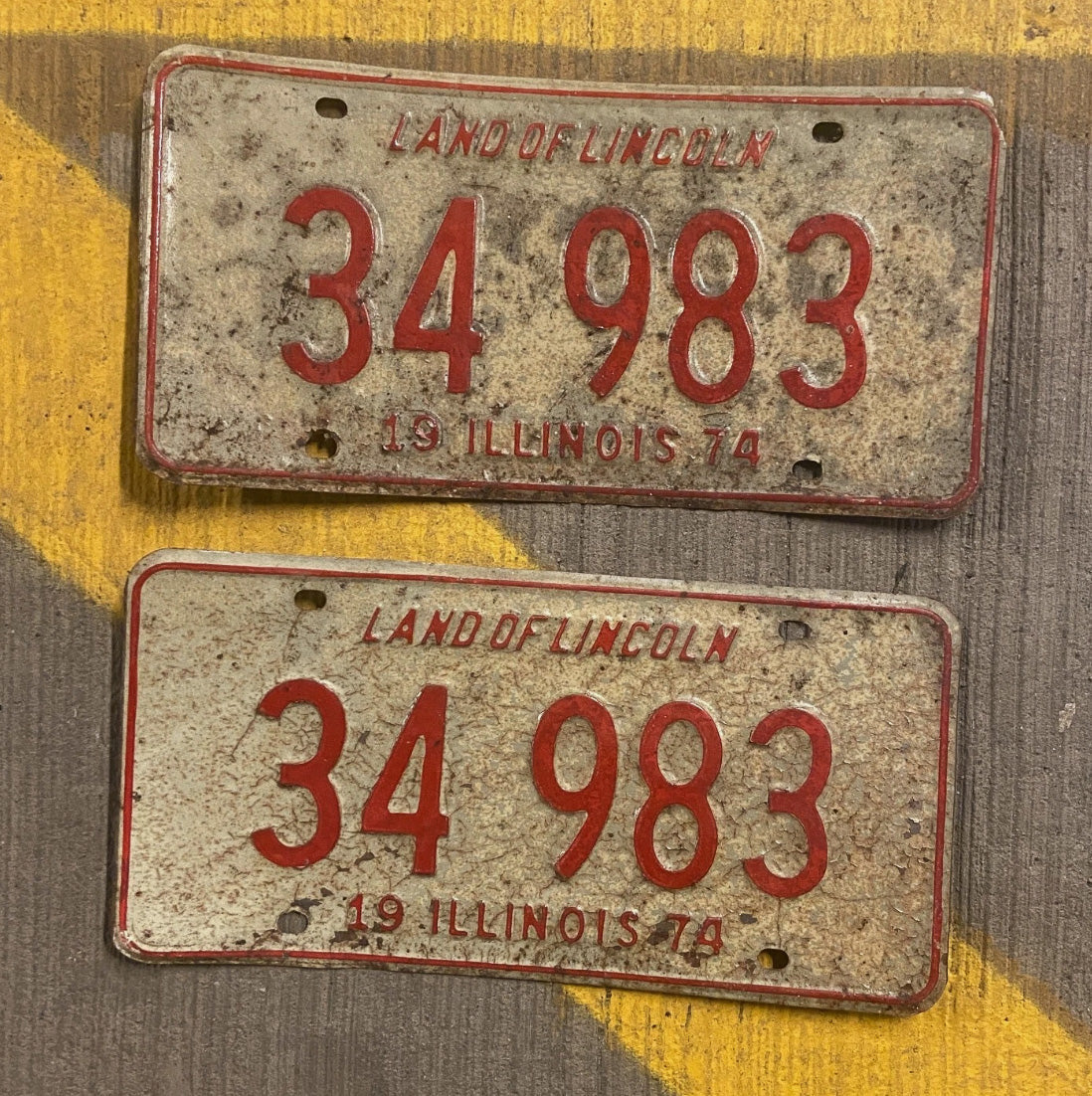 Photo of a 1974 Illinois License Plate Auto Tag Garage Decor Vintage 34 983