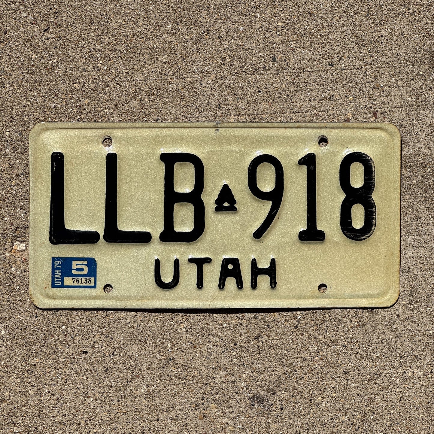 Photo of a 1975 1979 Utah License Plate Auto Tag Garage Decor Vintage Beehive Bees LLB 918