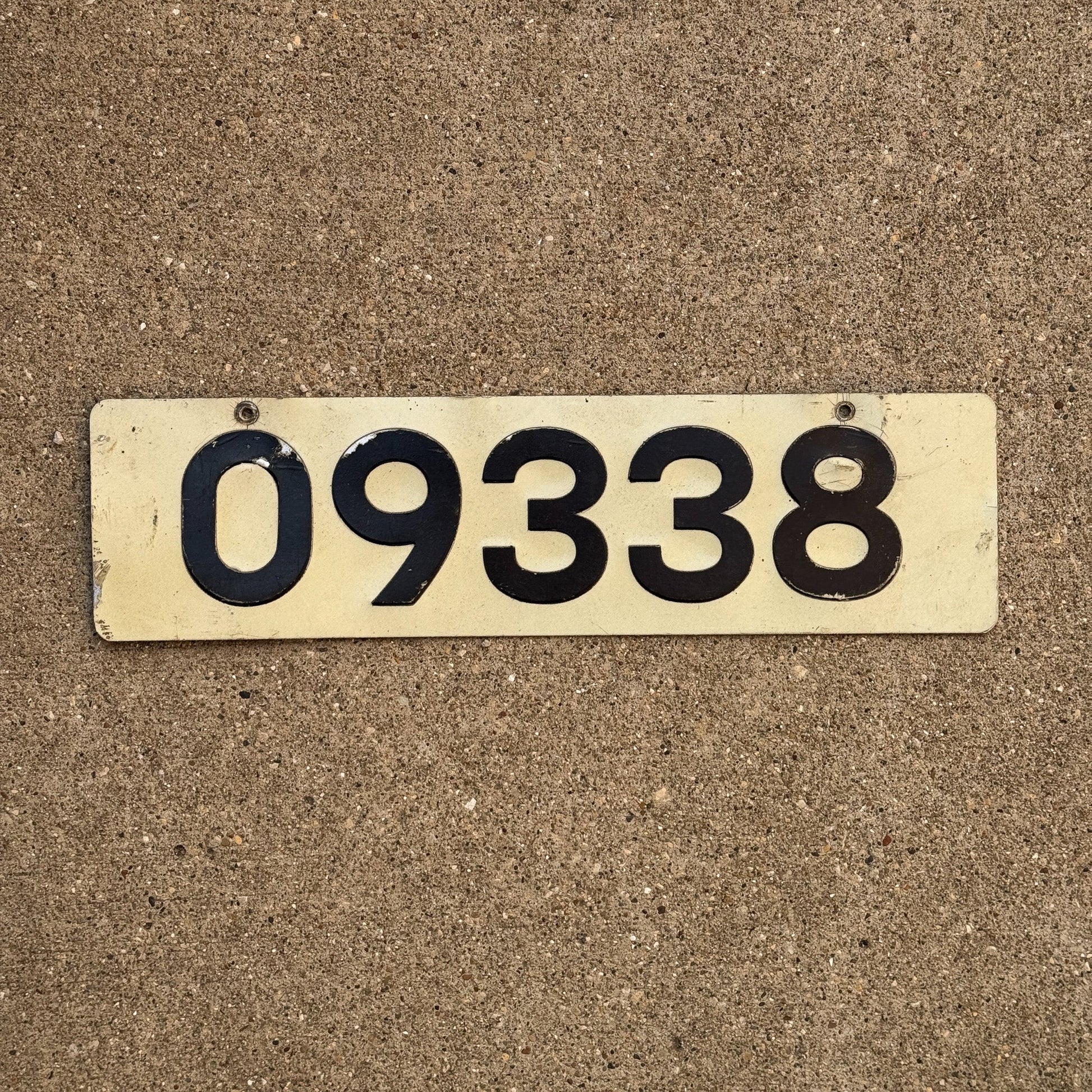 Photo of a 1975 Bermuda License Plate Auto Tag Garage Decor Vintage 09338