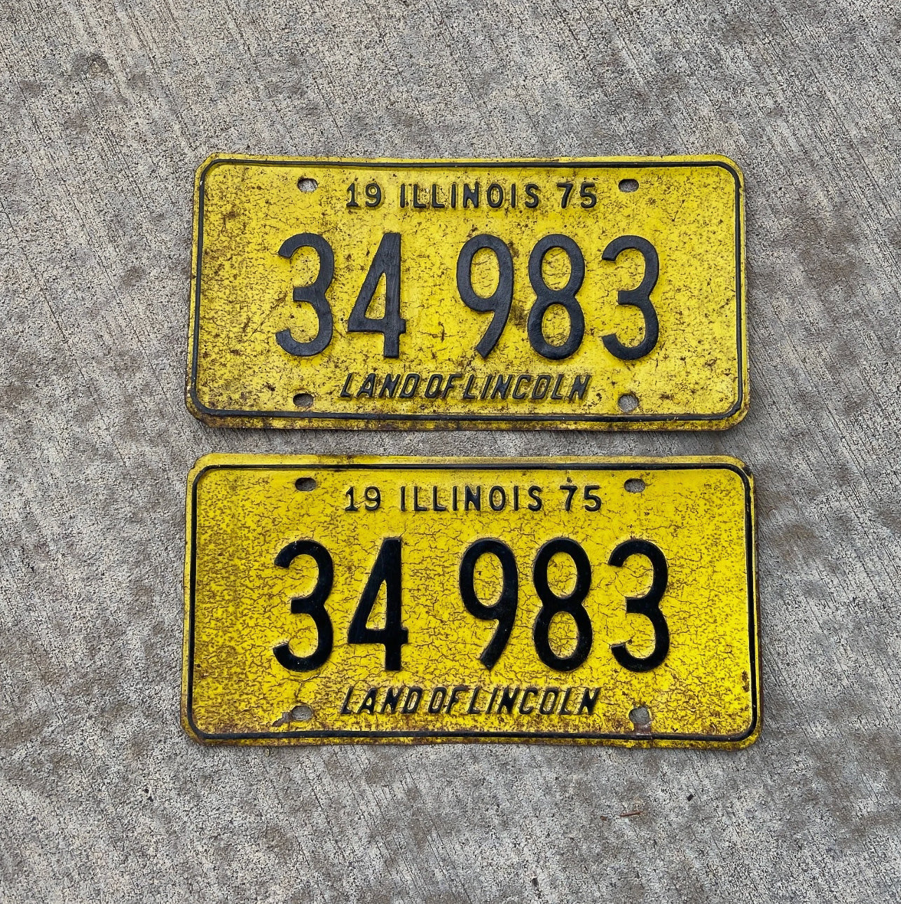 Photo of a 1975 Illinois License Plate Pair Auto Tag Garage Decor Vintage 34983 with original patina